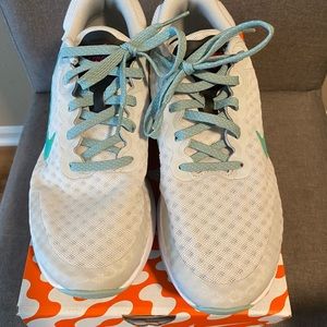 Womens Nike Renew Ride 3